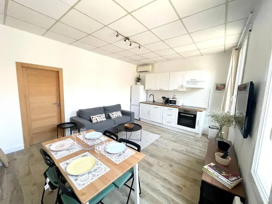 Ravissant Appartement A 50M Port + Parking La Ciotat
