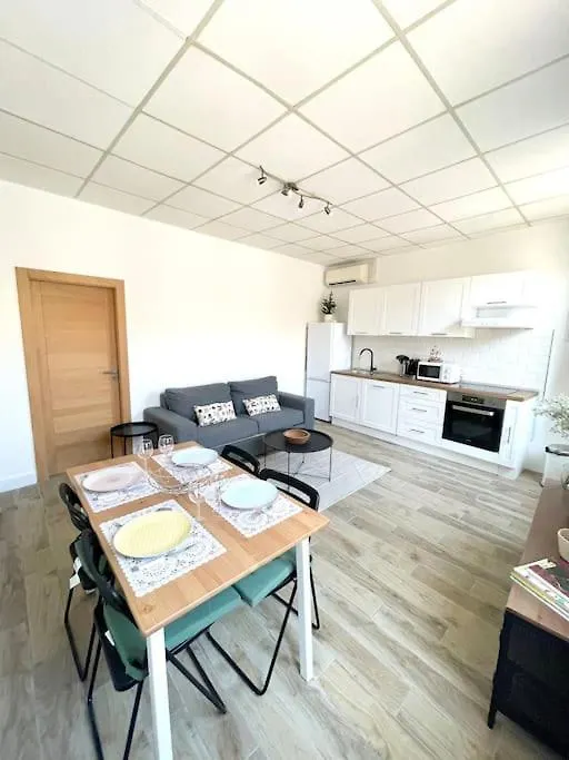 Ravissant Appartement A 50M Port + Parking La Ciotat 0*,  France