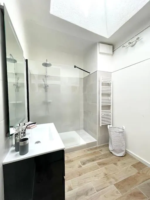 Ravissant Appartement A 50M Port + Parking La Ciotat 0*,  France
